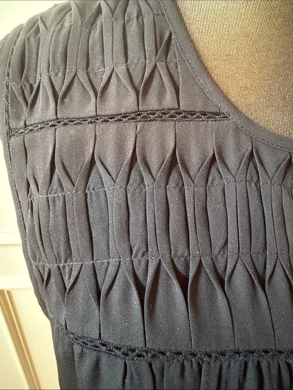 Daniel Rainn Black Smocked Yoke Sleeveless Tank - Picture 4 of 7